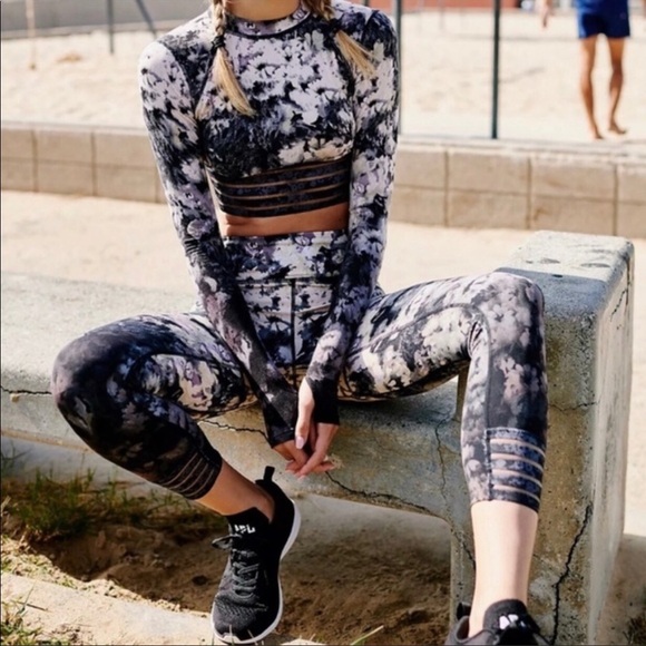 Free People Movement long sleeve Idris crop top Sz XS NWT BNWT! - Picture 2 of 7